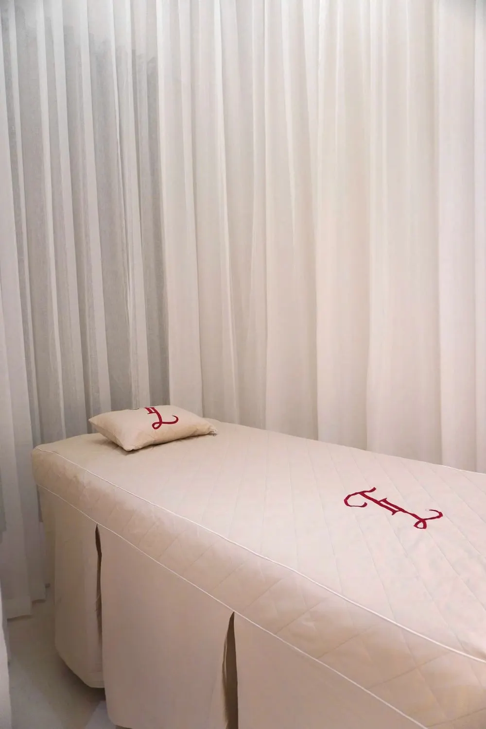 Aromatherapy setup used during Sohna Road home visits